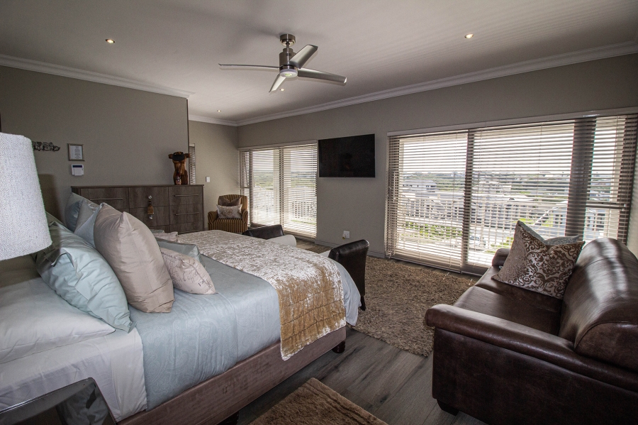 6 Bedroom Property for Sale in Kleinbaai Western Cape